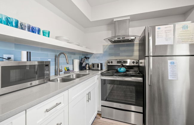 Deluxe King Condo Updated Suite by the Beach! - Foto 6