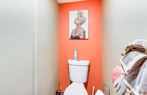 3 Mi to Dtwn New Haven Colorful Condo with Yard! - Foto 11