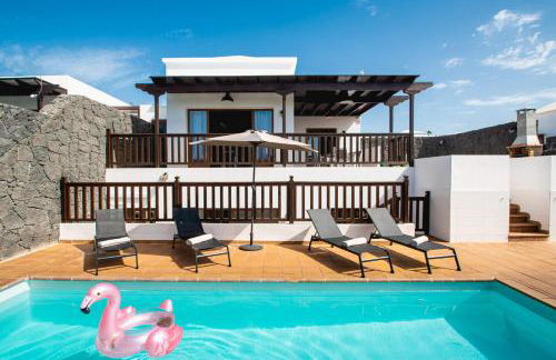 Stylish 6 Bedroom Villa Princesa - Hot Tub - Heated Pool - Near Beach & Waterparks - Foto 1