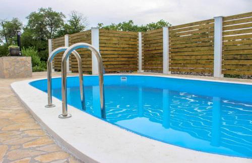 Quiet countryside house with a swimming pool - Foto 8