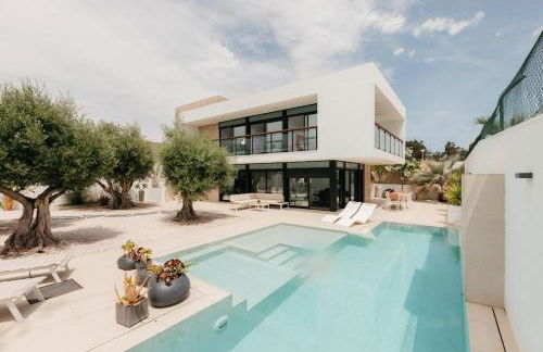 Grand Villa with Pool - Foto 65