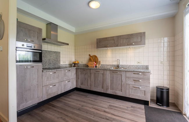 Cozy Holiday Home in Nistelrode With Garden - Photo 20