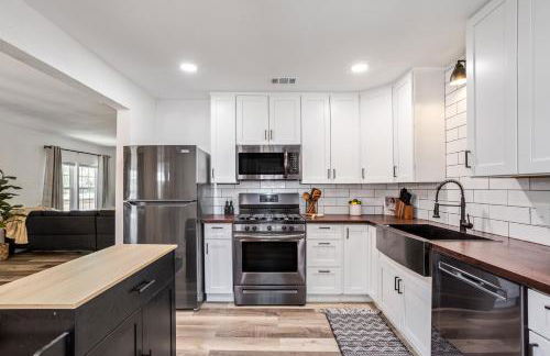 The Craftsman on Clay-Downtown-4 Blocks to Silos-Hot Tub and Cowboy Pool - Foto 12