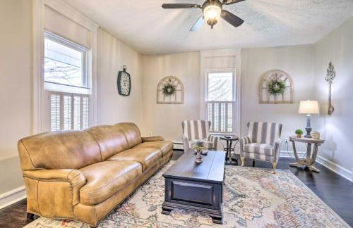 Renovated Farmhouse w Mountain Views and Fire Pit - Foto 10