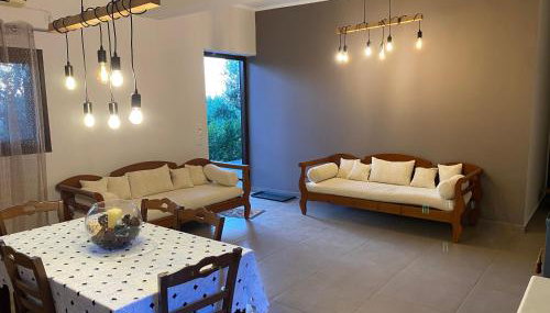 Rustic- Chic Villa in a Private Olive Grove - Filiatra - Foto 4