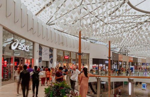 Elegant & spacious parkside 2-bedroom 2-bathroom flat in period building facing Blackheath - parking, great Greenwich location, easy for O2 Arena and City, very near Marathon start line! - Foto 49