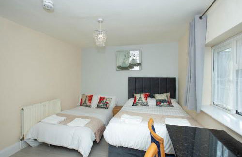 Saffron Studios - Photo 33