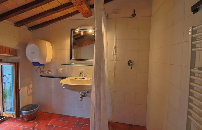 Attractive Apartment in old Farmhouse on the Estate With Pool - Foto 51