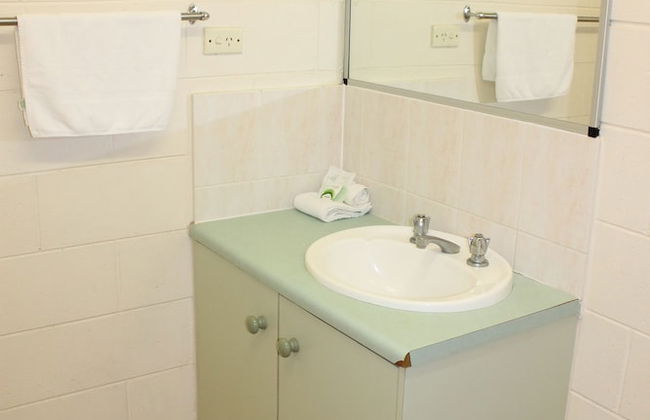 Oasis Inn Cairns - Photo 36