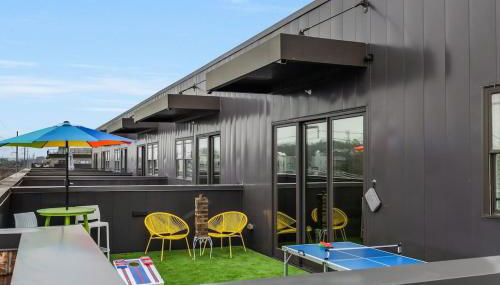 Huge Private Patio with Games & Skyline Views - Foto 2