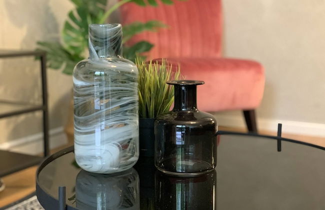 YoHome - Luxury Downtown Apartment - Photo 34