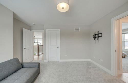 Bring the Family! Suburban Gem in Plainfield - Foto 29