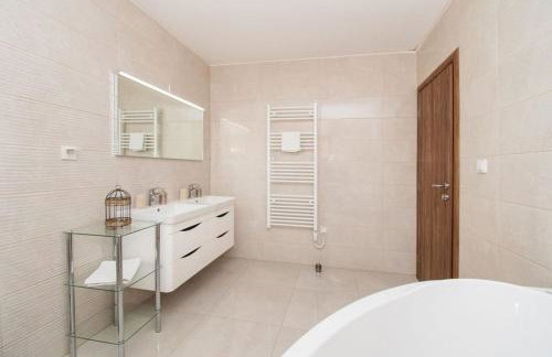 Villa Meadow with swimming pool - Foto 39