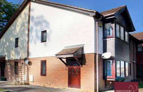 Wokingham - 2 Bed Stylish House, Central - Parking - Foto 11