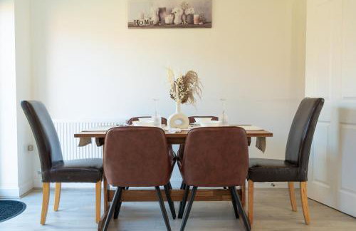 Modern Spacious 3 Bedroom House in Canterbury with En Suite and Free Parking Perfect for Contractors & Families - Photo 12