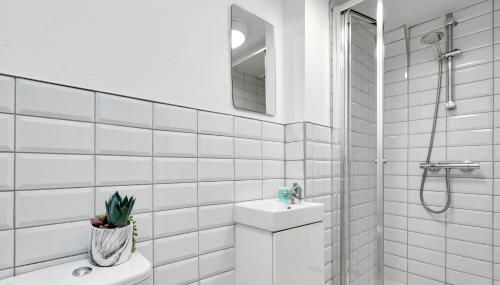 Kemble House - Air Host & Stay - 5 Bedroom, 5 Bathroom - Sleeping 10 - Foto 5, Shower