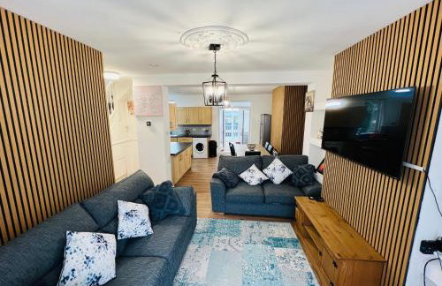 Numero Venti Aparthouse wifi parking Hot Tub Contractor and Group Friendly - Foto 2