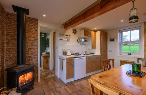 A tiny piece of heaven, stunning sea views hot tub - Foto 23