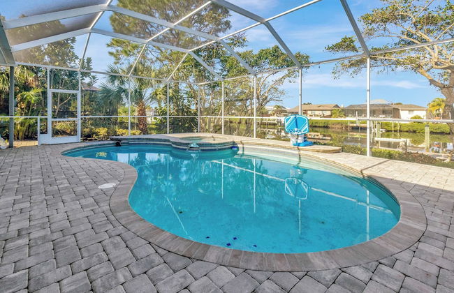 Waterfront Pool House w/ Heated Pool! - Foto 30