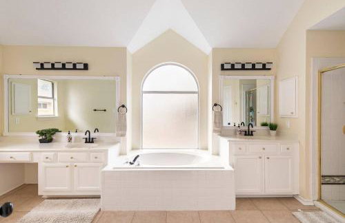 Spacious homequiet neighborhood nr downtown - Foto 16