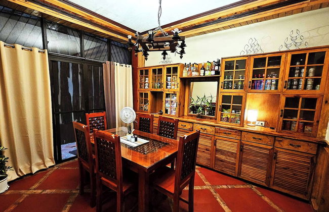 Vacation House Camp 7 Baguio Transient 6BR - Foto 23
