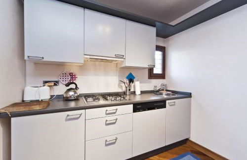 Elegant apartment with LIFT in historical 1600 Palace, a few min walk from San Marco Square - Foto 38