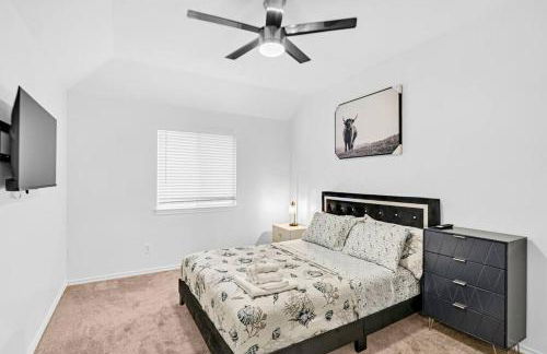 4 BR w/ Pool 10 min to Six flags, AT&T Stadium & Glode Life Park - Foto 39