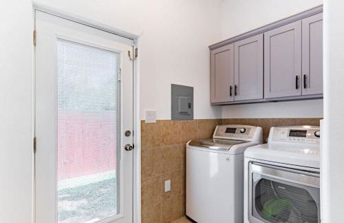 Family-Ready 4BR with Yard & Kids Playground - Foto 29