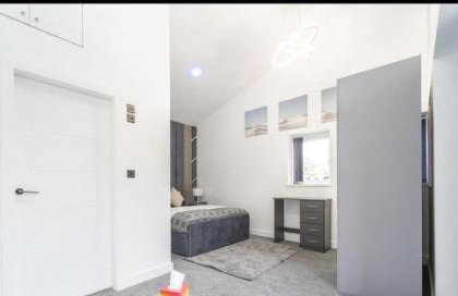 New Modern Stylish Villa Near City Centre Birmingham, with outdoor Hot Tub - Foto 8