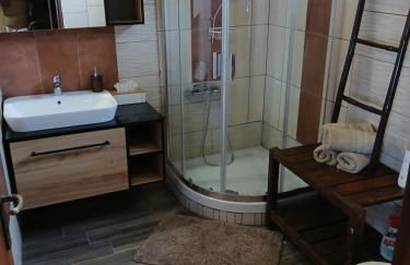 Artemis' Stone House - Photo 17