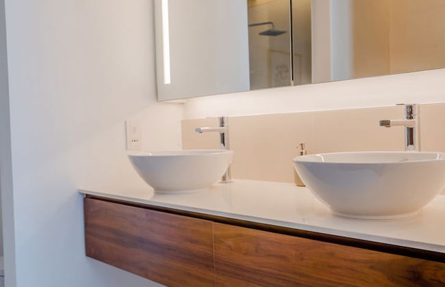 Aya - Awe-inspiring 2BR in City Walk with Balcony - Photo 26