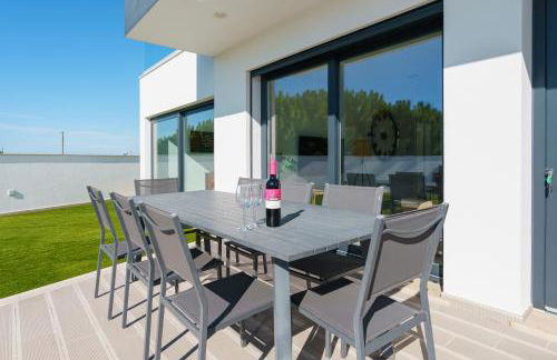 Villa Beach and Friends with ocean view - Photo 38