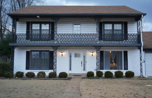 Stylish 4BR Prime Location Close to All! - Foto 71