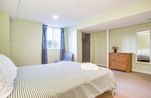 Ping-Pong and Backyard Spacious Chatham Retreat - Foto 23