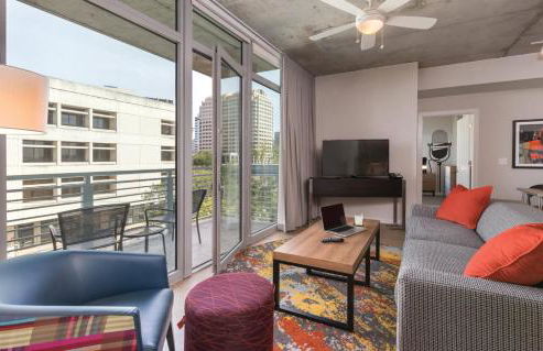 Stay in this 2BD resort condo to visit Austin gym and pool onsite - Foto 24