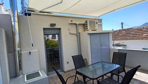 Doukas Home - Photo 3