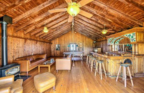 Luxe Wine Country Estate with Orchard-Facing Balcony - Foto 3