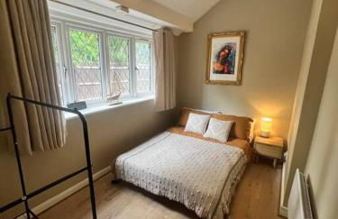 Beautiful flat sleeps 4 in Taplow Maidenhead Near Windsor and Ascot racecourses Near Legoland - Foto 17