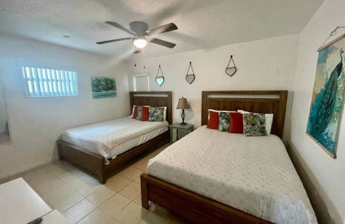 Lakefront Duplex with Pontoon Boat 2 Bedroom Home - Foto 4