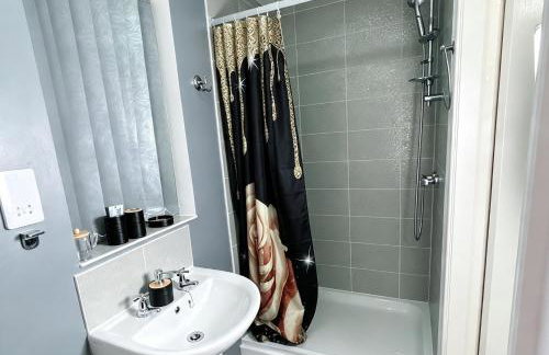 Ellas Stays - Photo 52