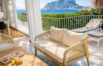 Espectacular villa junto a la playa, piscina privada y vistas al mar - Foto 2