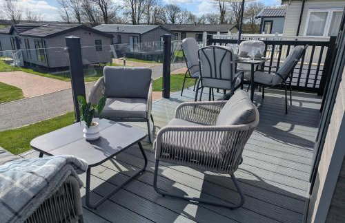 Holiday Home with a Hot tub - Photo 14