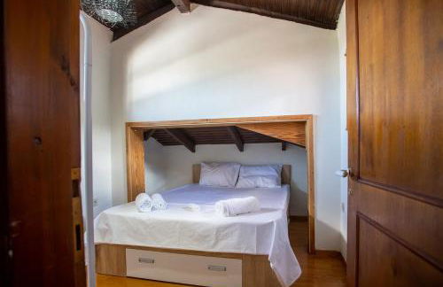 Τraditional fully detached villa on a luxurious hillock of Thessaloniki with its own garden also for family & wedding gatherings for 10 to 25 people only 15 minutes from airport - Foto 43