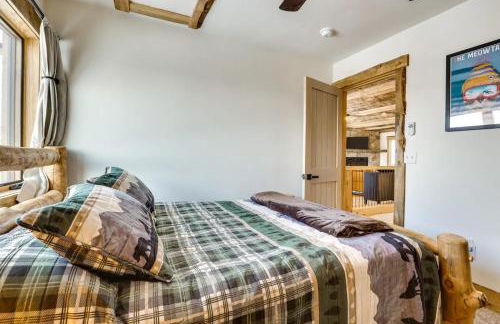 Luxe Cabin w/Hot Tub and Amazing Views - Foto 15