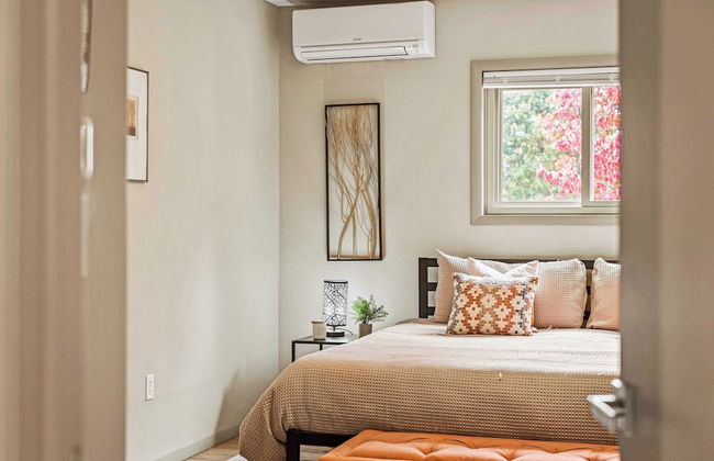 Emerald Bluff by Avantstay Lake Views, Deck, Fire Pit, Game Room - Photo 32