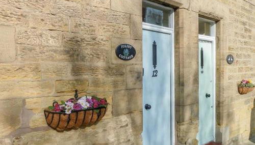 Juliet Cottage, late Georgian treasure, charming, cosy and historic, only a short walk to Alnwick Castle - Foto 3