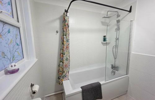 Stylish East London Stay 2Bed Home in Forest Gate - Foto 9