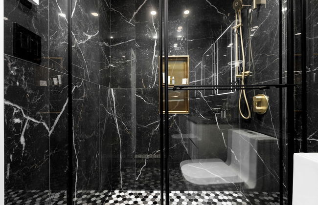 Downtown Luxe - Parking, Metro, King Bed, Sleeps 6 - Foto 32