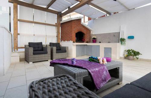 Luxury apartment Martinis with pool - Photo 32