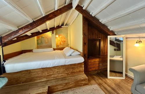 Loriet Hotel - Photo 6